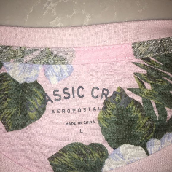 Aeropostale women’s T-Shirt - Picture 3 of 3